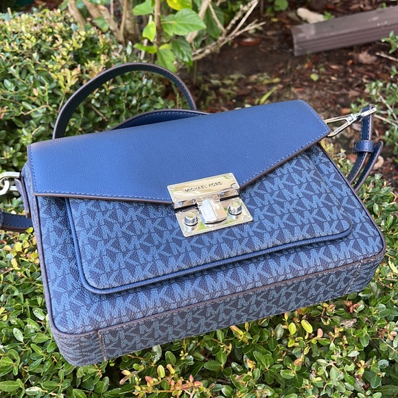 MICHAEL KORS Rose Medium Top Handle Messenger ADMI - Picture 12 of 16